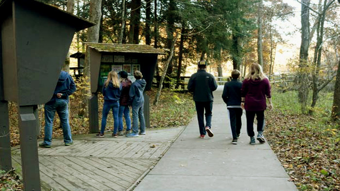 Kiosk at entrance to Conkle's Hollow.